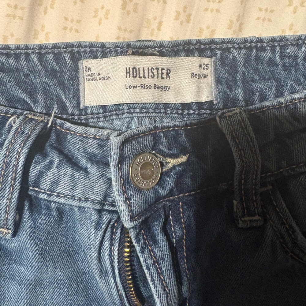 Hollister Blue Denim Low-Rise Baggy Jeans